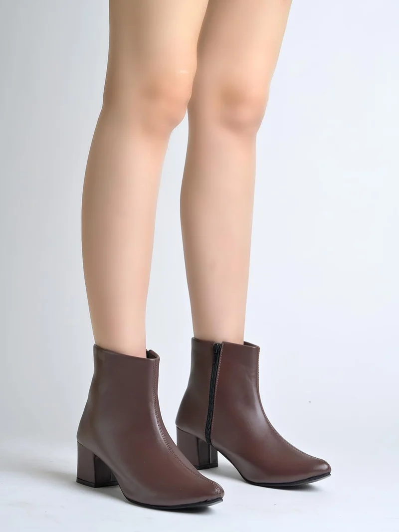 شوتوبيا Shoetopia Women's Brown Ankle Boots – Faux Leather Pointed Toe Booties with Side Zip & Mid Block Heel for Work, Party & Everyday EU41