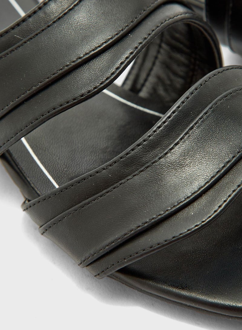shoexpress Low Heel Sandals - Image 4