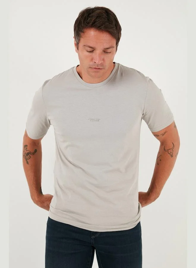 بوراتي تيشيرت قطن مفصل بقصة عادية بياقة دائرية للرجال