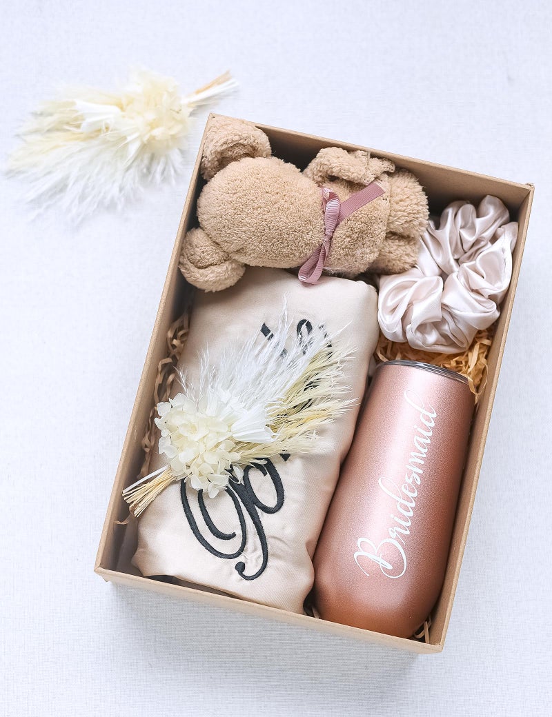 xin's convey Mini Dried Flower Bouquet (Pack of 6)  Dried Flower Bouquet for Bohemian Wedding Table Centerpieces  Dried Pampas Grass  Groom and Best Man Boutonnieres  Dried Cake Flowers.(White) - Image 5