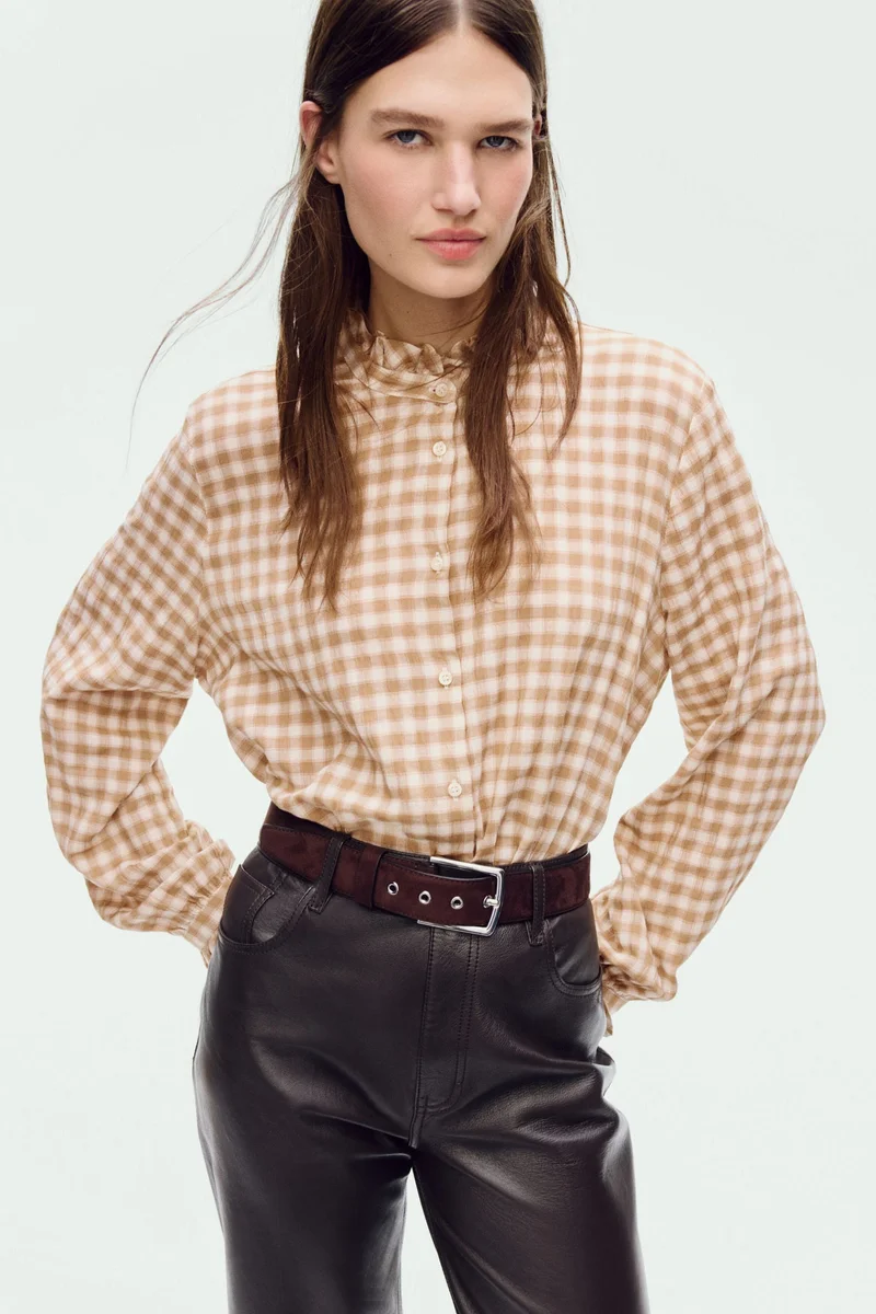 اتش اند ام بلوزة بقبة مكشكشة