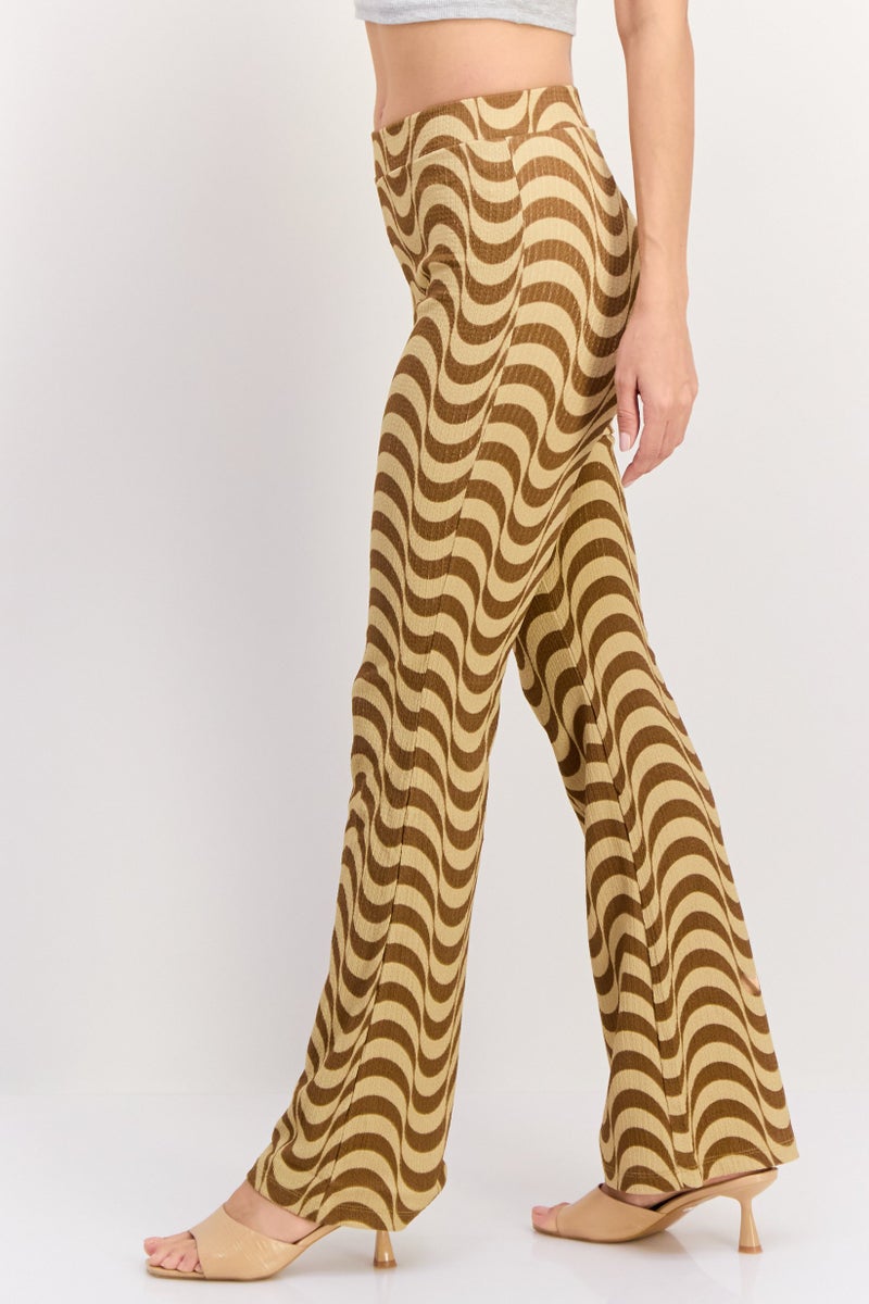 ONLY Women Wave Print Stretchable 32 Inseam Flare Pants, Khaki - Image 4