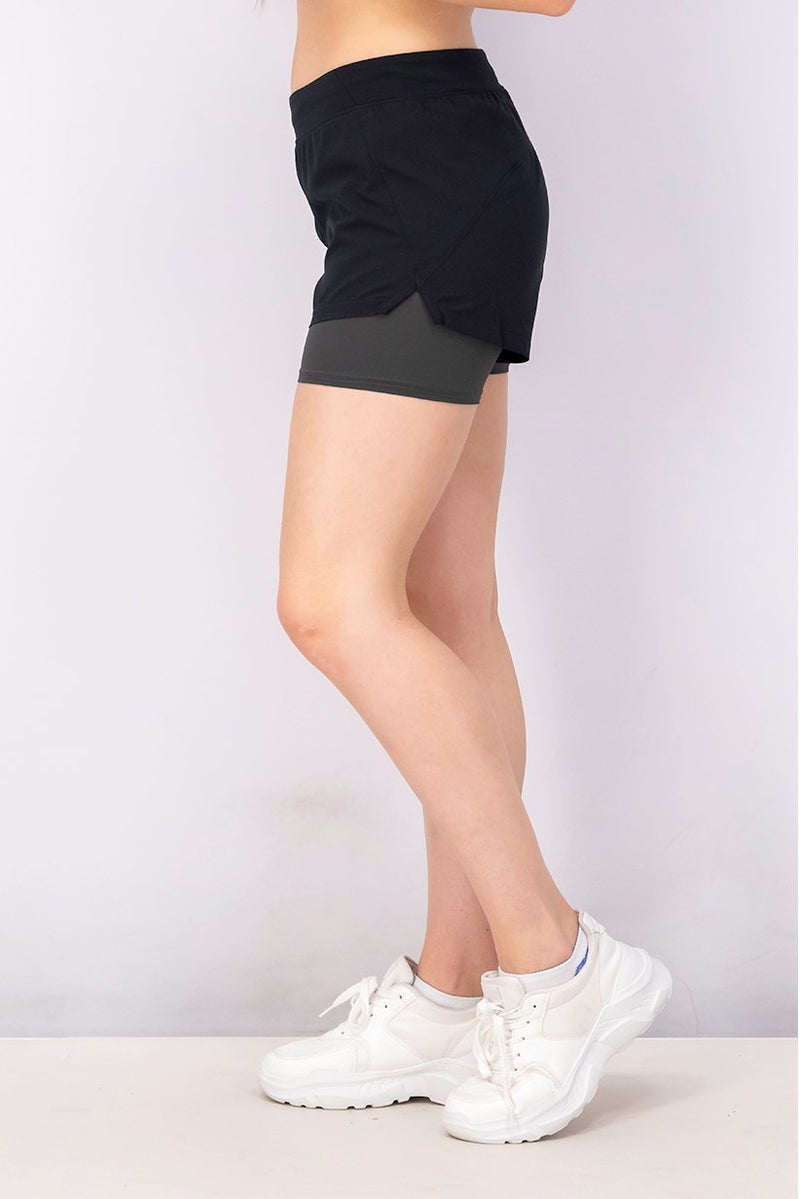 UNDER ARMOUR Women Sportswear Fit Training Shorts, Black - Image 4