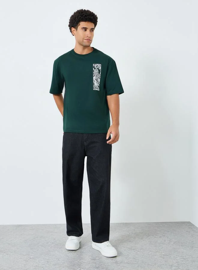 ستايلي تيشيرت بمقاس كبير بطبعة جرافيك