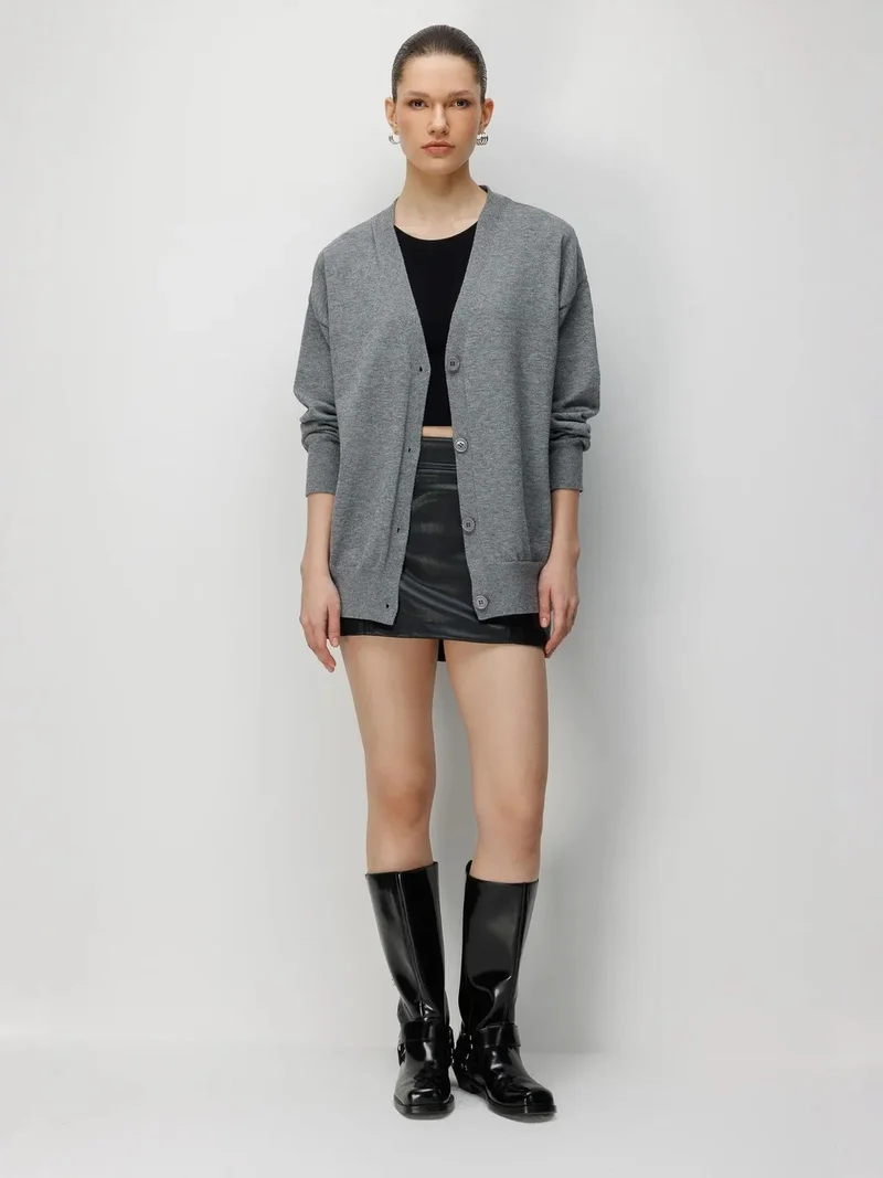 ميكسراي MIXRAY Long Ribbed Knitwear Cardigan with V-neck and Button Closure