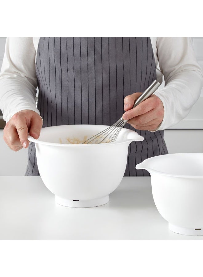 IKEA (IKEA) طقم أواني خلط VISPAD من ايكيا – قطعتان (2.3 ل و3.7 ل) بلون أبيض – قاعدة مطاطية وصنبور صب، آمنة للميكروويف، الفريزر، وغسالة الأطباق - Image 3