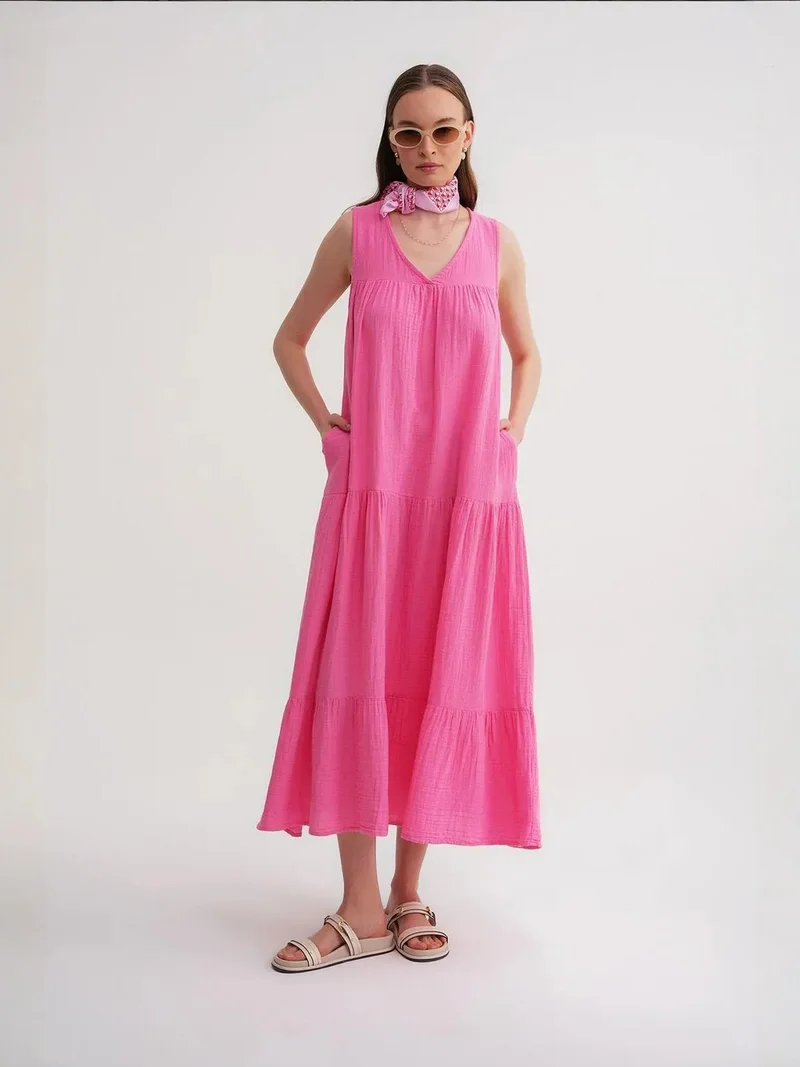 ميكسراي فستان ميدي بدون أكمام بياقة على شكل حرف  من الموسلين مع جيوب