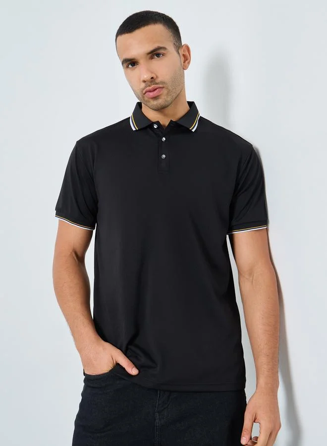 Styli Styli Men Regular Fit Contrast Tipping Solid Polo