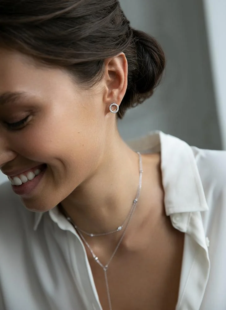 مومنت أقراط مومنت