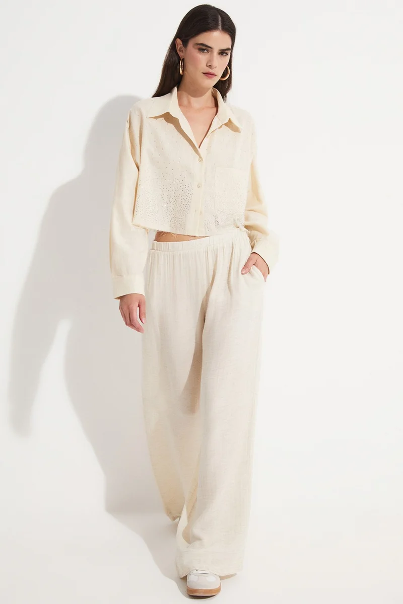 JUNE Women's Cotton Stone Detailed Crop Woven Shirt