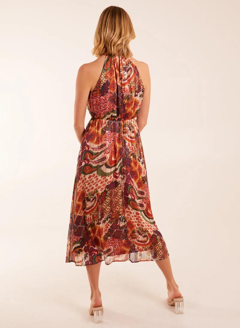 بلو فانيلا فستان ميدي بياقة هالتر وطبعات بيزلي وتفاصيل شراشيب