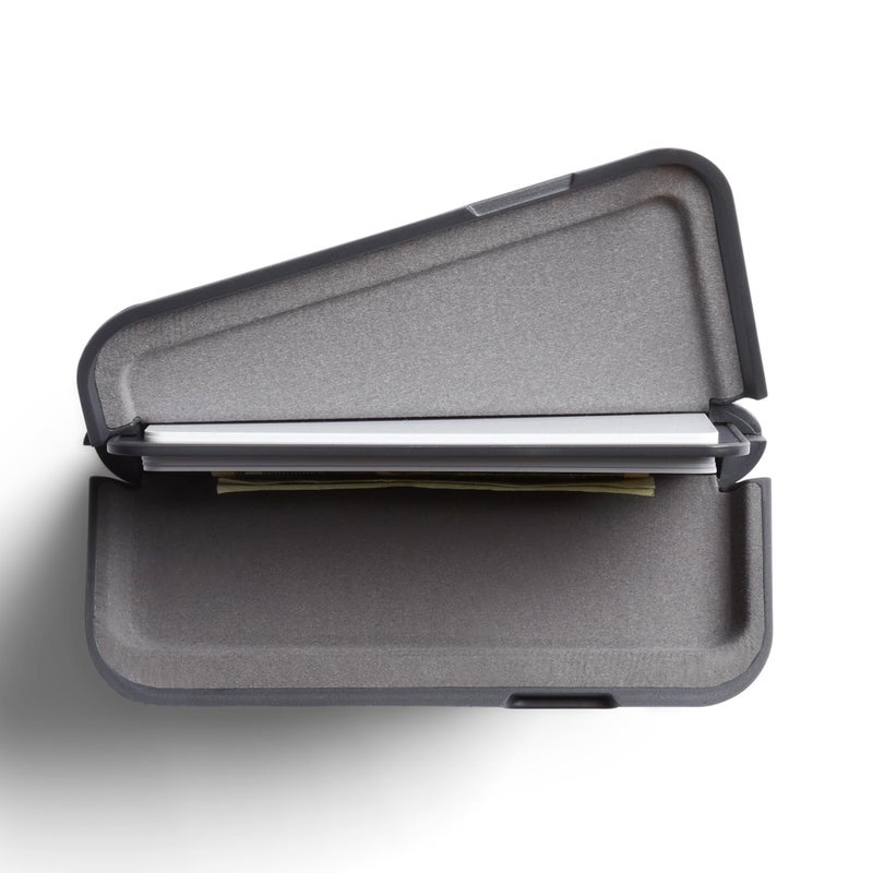 Bellroy Flip Case Second Edition â€“ (Card Case, Hardshell Wallet) - Navy - Image 3