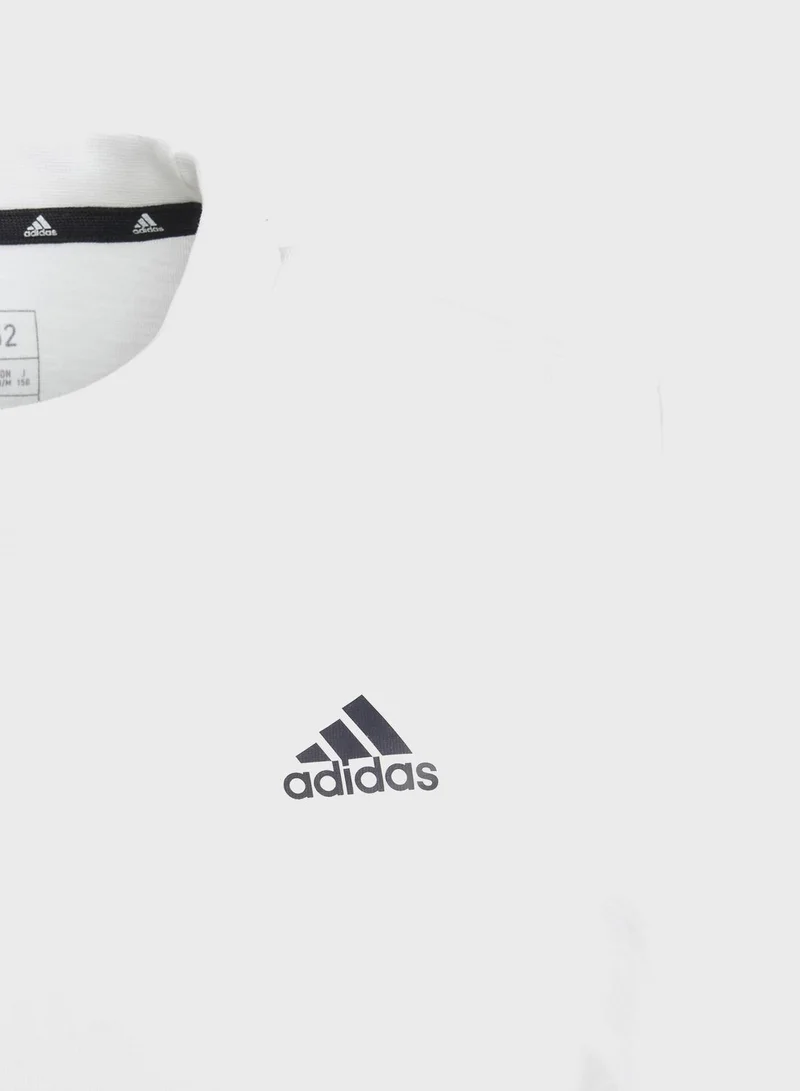 adidas تيشيرت قطن  بشعار الماركة