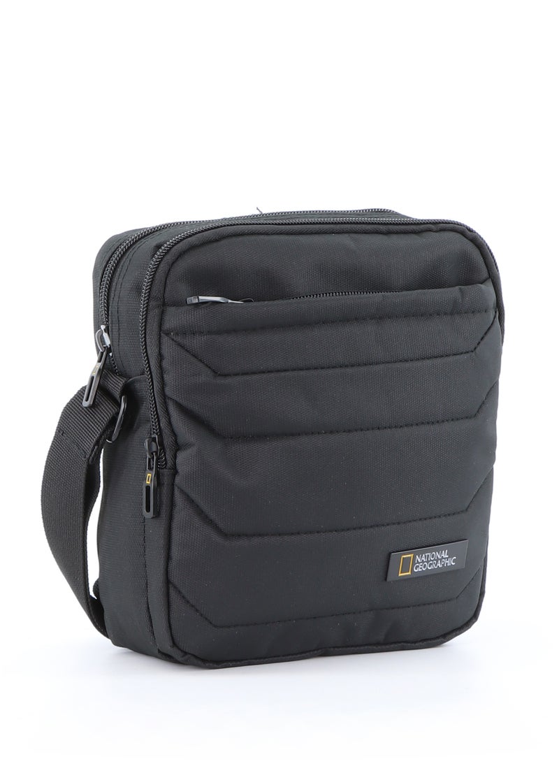 NATIONAL GEOGRAPHIC - National Geographic Pro Utility Bag Black - Durable Everyday Shoulder Bag for Men and Women, School Travel College Office University Business Bag - Image 1