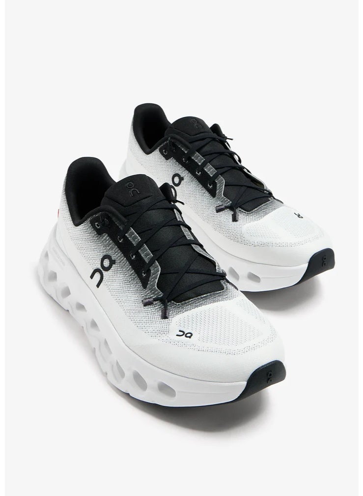 On Running Cloudtilt Sneaker- White/black - Image 3