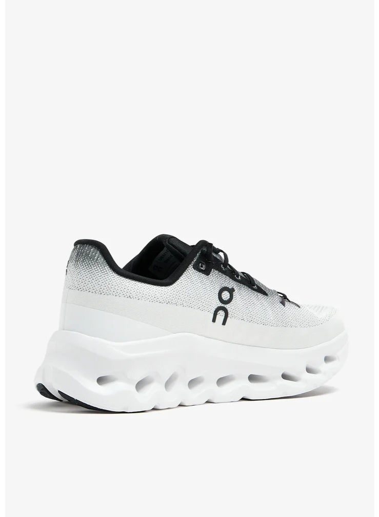 On Running Cloudtilt Sneaker- White/black - Image 2