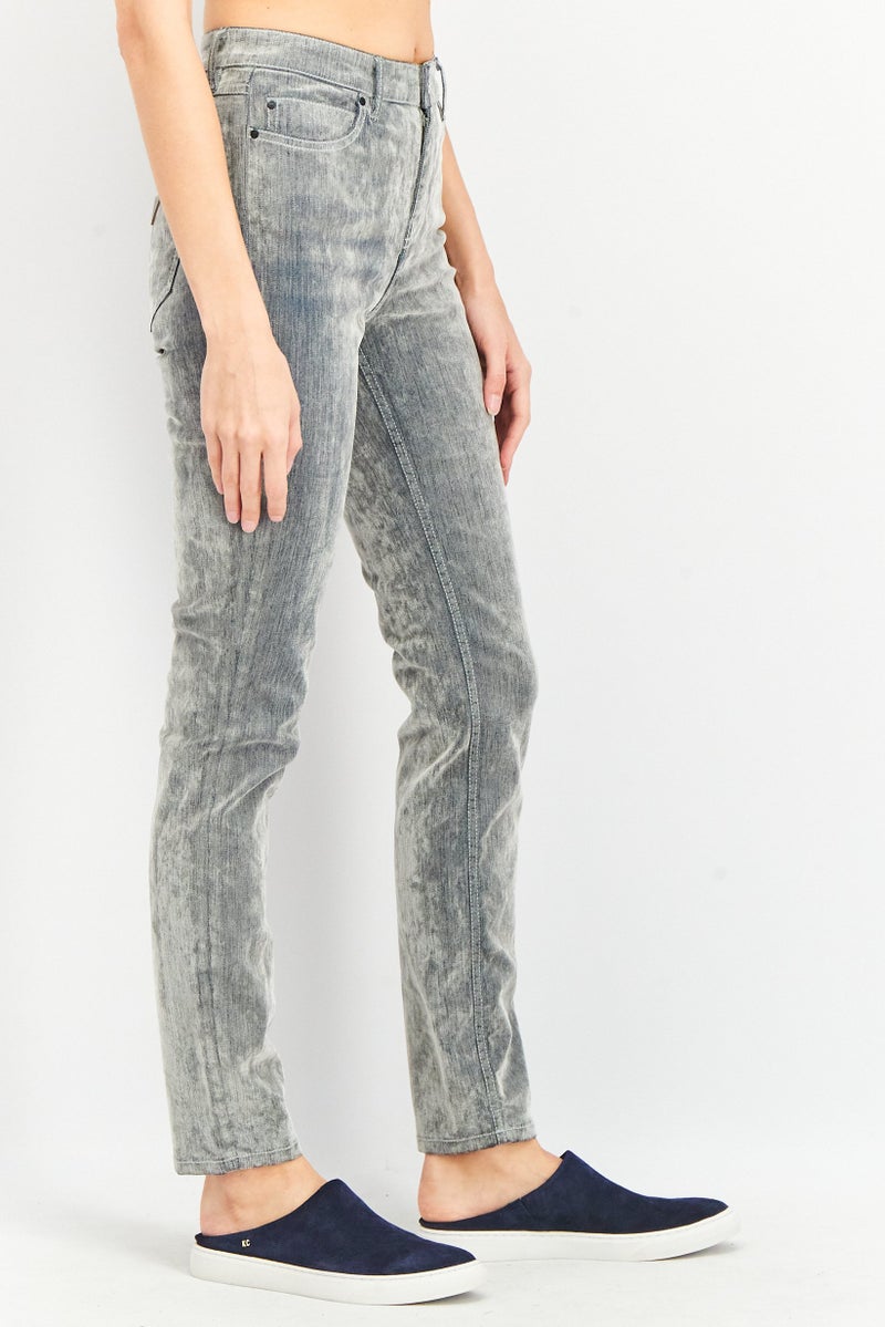 GUESS Women Skinny Fit High Rise Stretchable Jeans, Wash Grey - Image 2