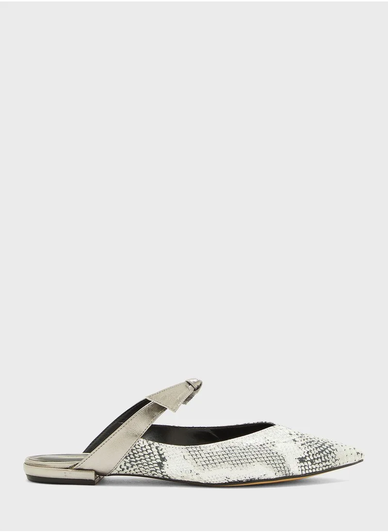 FYOR Slingback Low Heel Pump