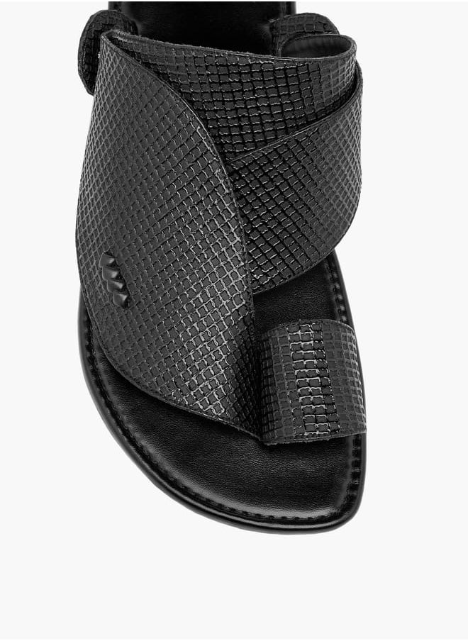 LBL by Shoexpress Men Textured Slip-On Arabic Sandals with Toe Loop  - Image 3