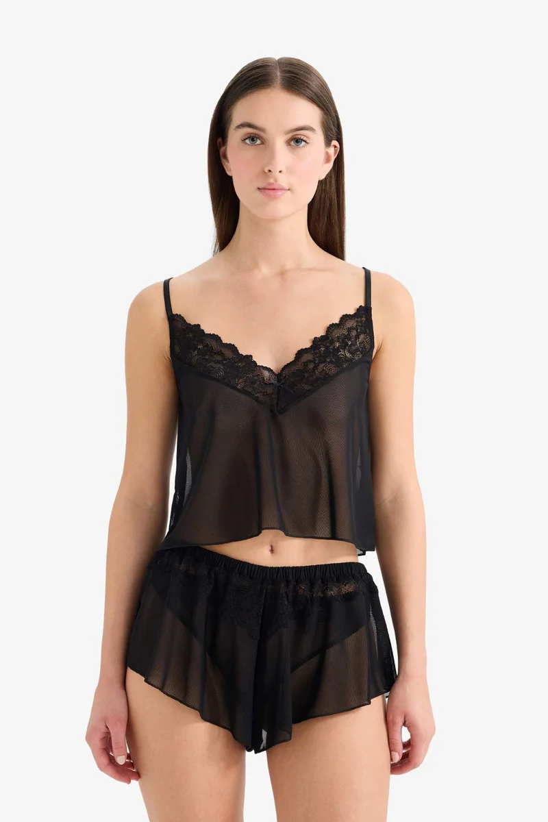 ديفاكتو Regular Fit Strappy with Lace Tulle Top
