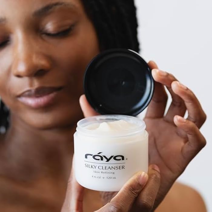 Raya Silky Cleanser (R-114) Daily Hydrating Facewash | Chamomile & Seaweed Extract Facial Cleanser for Dry Skin | Oil-Free, Clear & Smooth Skin Complexion | Light, Foamy Refining Facial Cleaner - Image 3