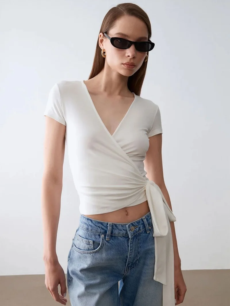ديلفين DILVIN Crop Wrap Blouse With Tie Detail