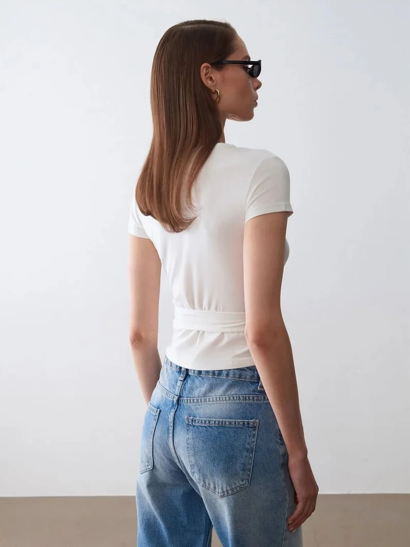 ديلفين DILVIN Crop Wrap Blouse With Tie Detail