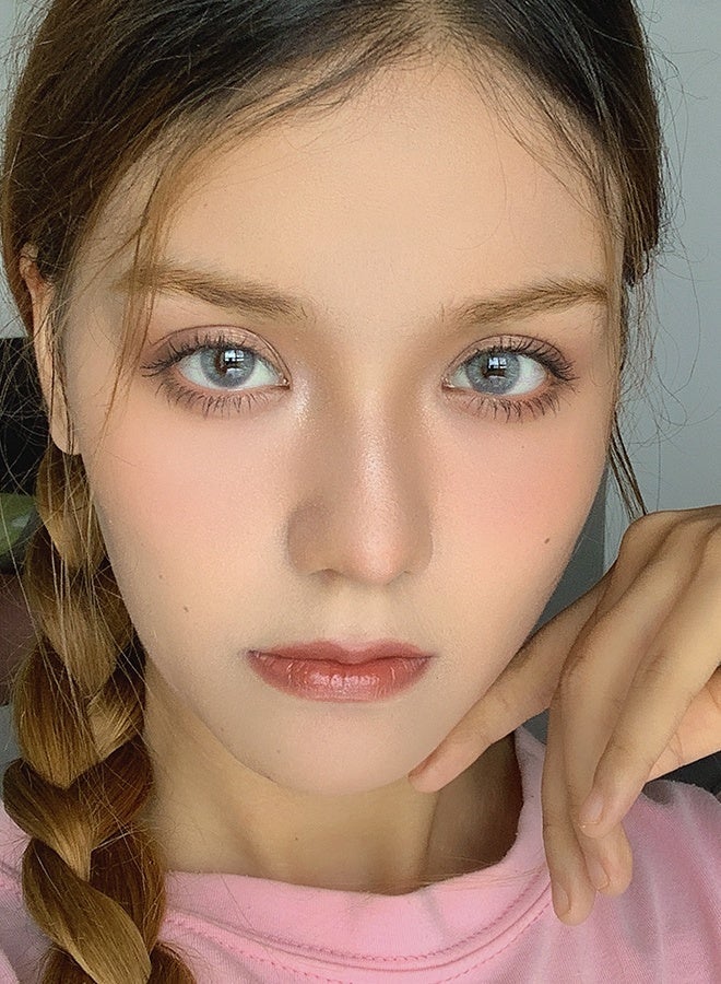 عيون غامضة ميستيك آيز عدسات لاصقة ملونة 6 أشهر، “Wonderstruck Grey”  14.00 مم، عدسات تجميلية طبيعية للاستخدام اليومي، لون عيون شائع ومبيْع بشدة، للجنسين، مع علبة - Image 3