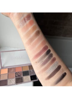 Technic Smokey Quartz eyeshadow  Palette  - Image 3