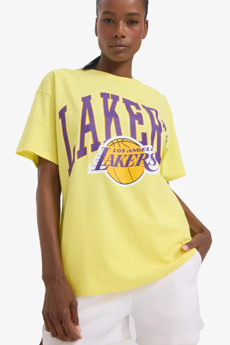 ديفاكتو DeFactoFit NBA Los Angeles Lakers Oversize Fit T-Shirt