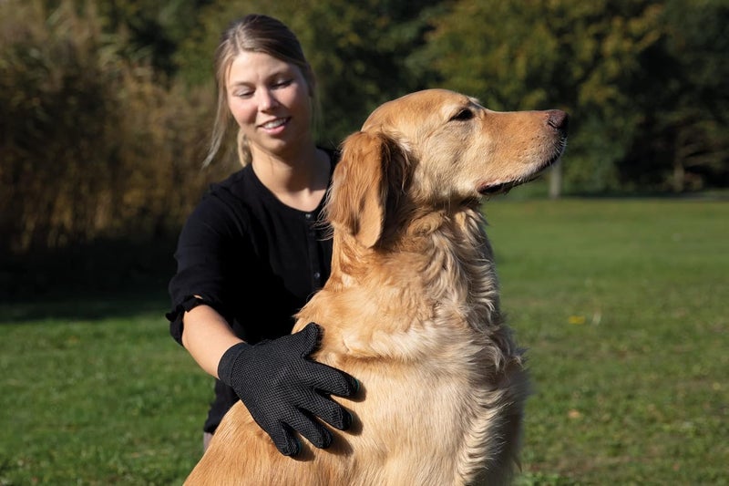 Trixie Fur Care Glove for Dogs and Cats - Image 5