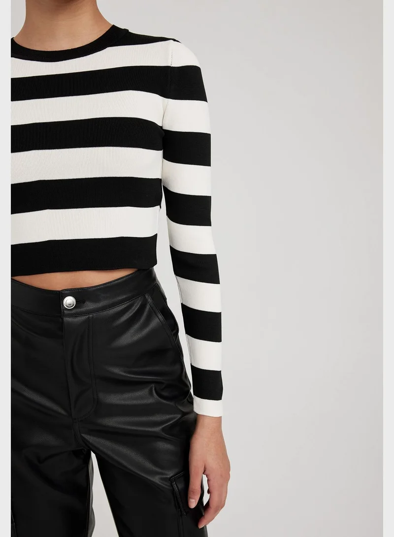 DeFacto Crew Neck Crop Top