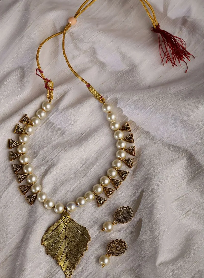 SOHI Gold-Plated Antique Leaf Loops Beaded Necklace Set