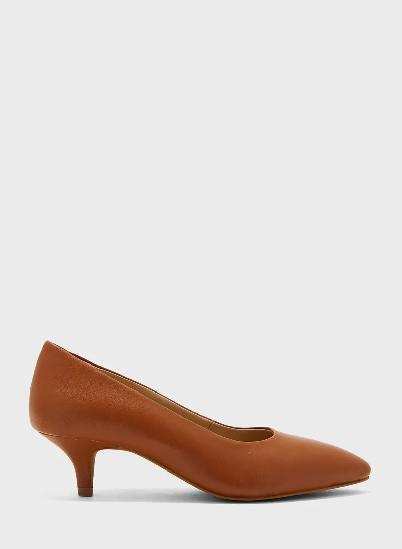 هاش بابيز Pointed Toe Pumps