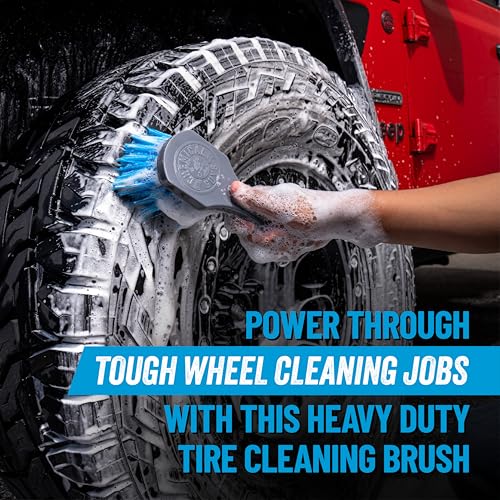 Chemical Guys فرشاة تنظيف الإطارات والمفروشات الثقيلة من كيميكل غايز ACCG05 بيغ بلو ستيفي (آمنة للسيارات والشاحنات وسيارات الدفع الرباعي والمركبات الترفيهية والدراجات النارية والمزيد) باللون الأزرق - Image 2