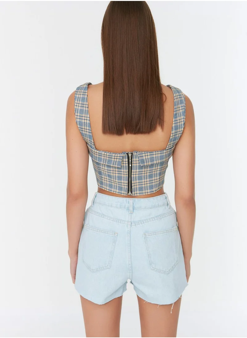 trendyol Cut Out Detail Denim Shorts