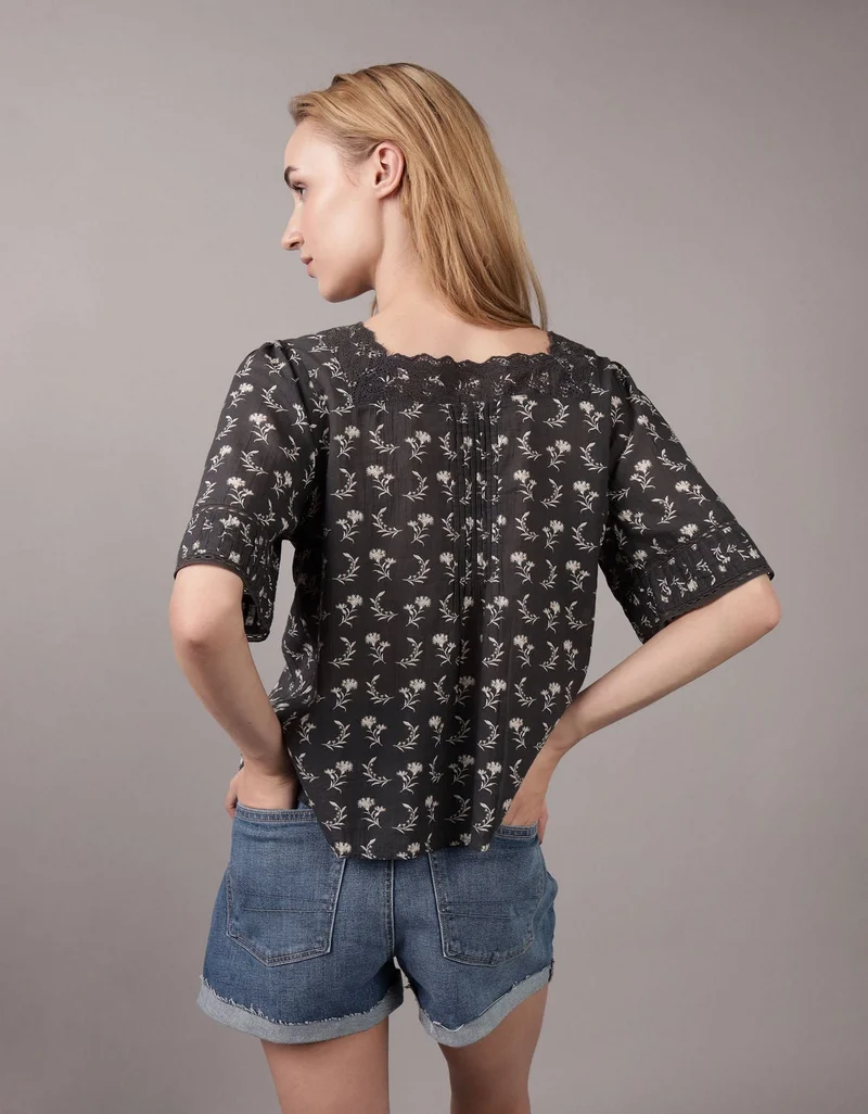 امريكان ايجل بلوزة بأزرار وقبة مربعة