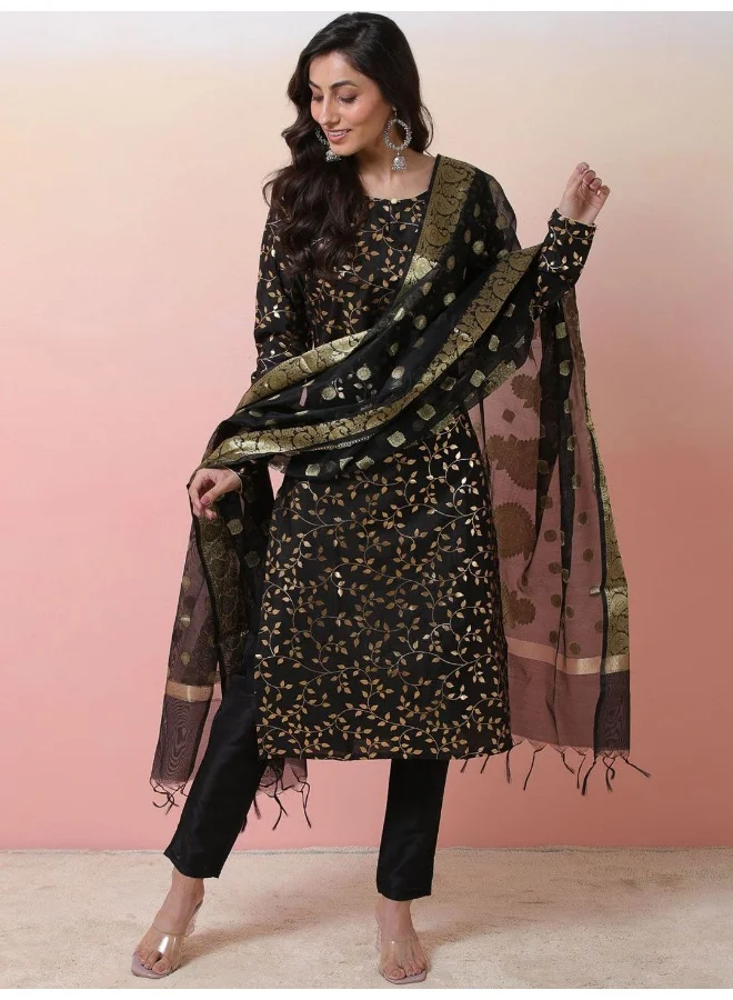 AKS Ethnic Motifs Printed Zari Detailed Kurta & Trousers With Dupatta
