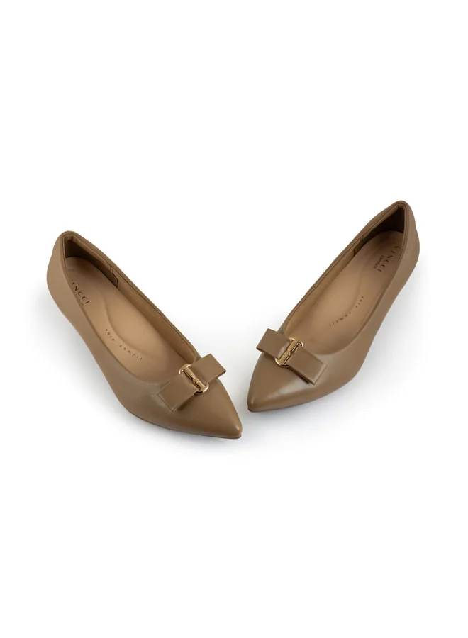 Vincci Women Pointed Toe Mid Heel Pumps