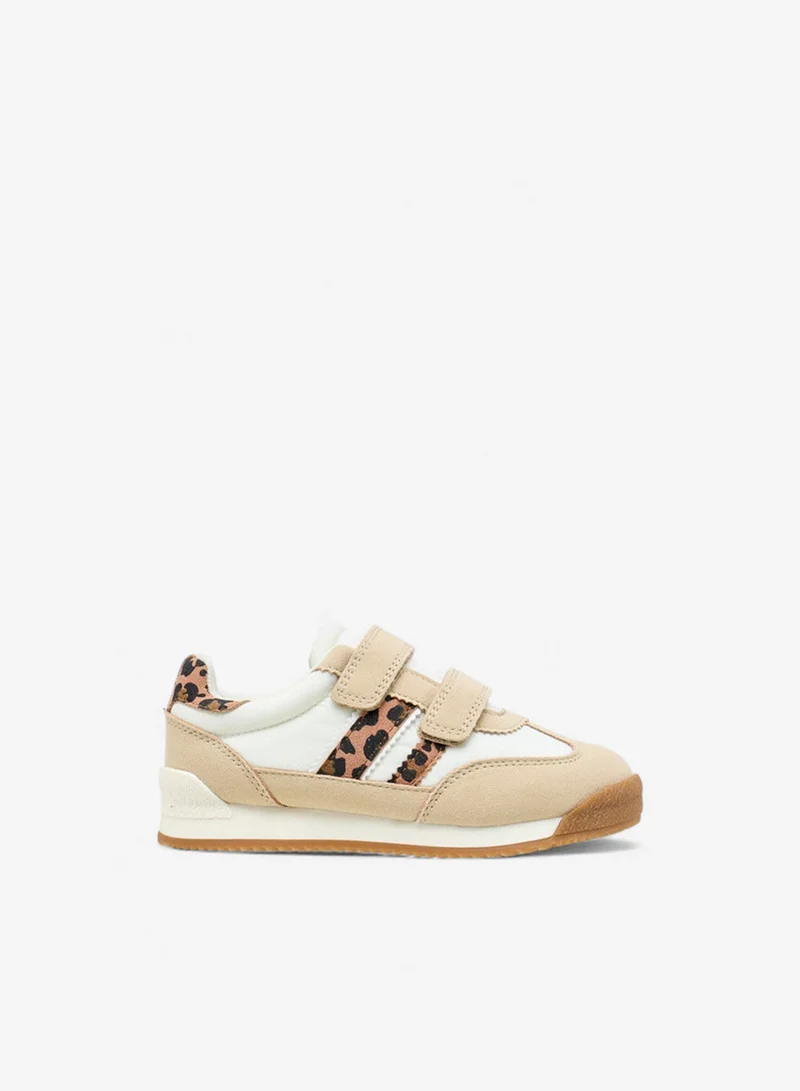 جونيورز سنيكرز بناتي بطبعات وإغلاق بشريط لاصق