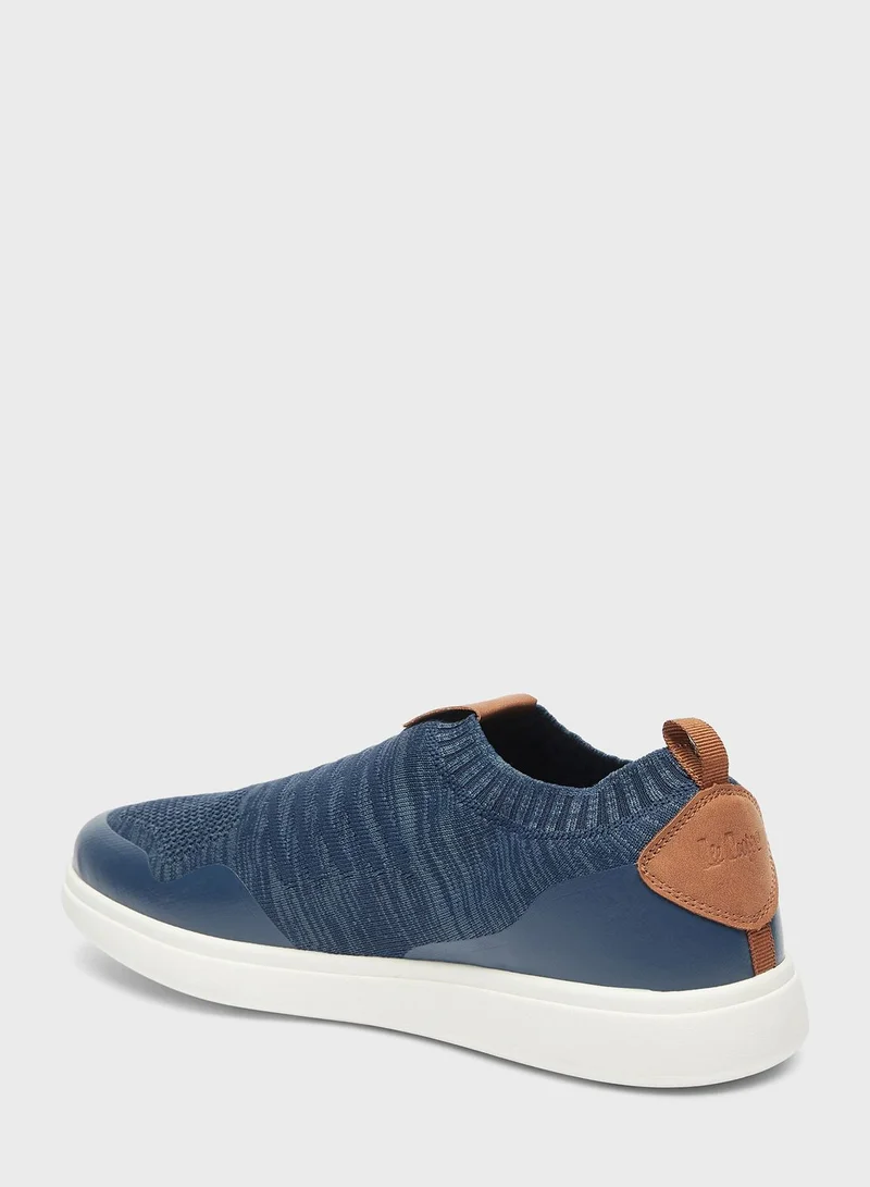 لي كوبر Casual Slip Ons Shoes