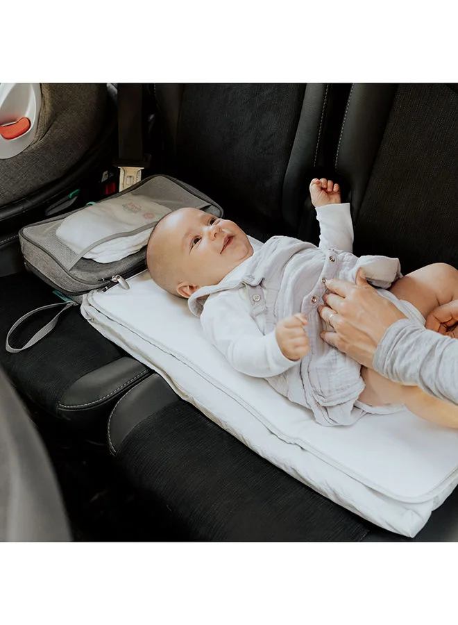 بيبي موف Nomadcare Waterproof Travel Changing Mat, Waterproof Design , Easy To Clean And Maintain Hygiene While Changing Your Baby On The Go, Compact And Portable, Making It Convenient For Travel