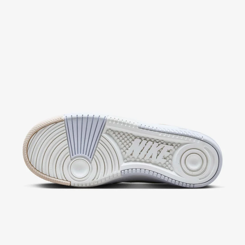 Nike Women's Gamma Force Shoes