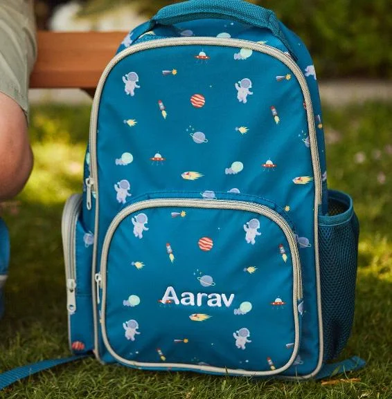 ليتل اي ايه حقيبة ظهر كونية مع مقلمة متطابقة