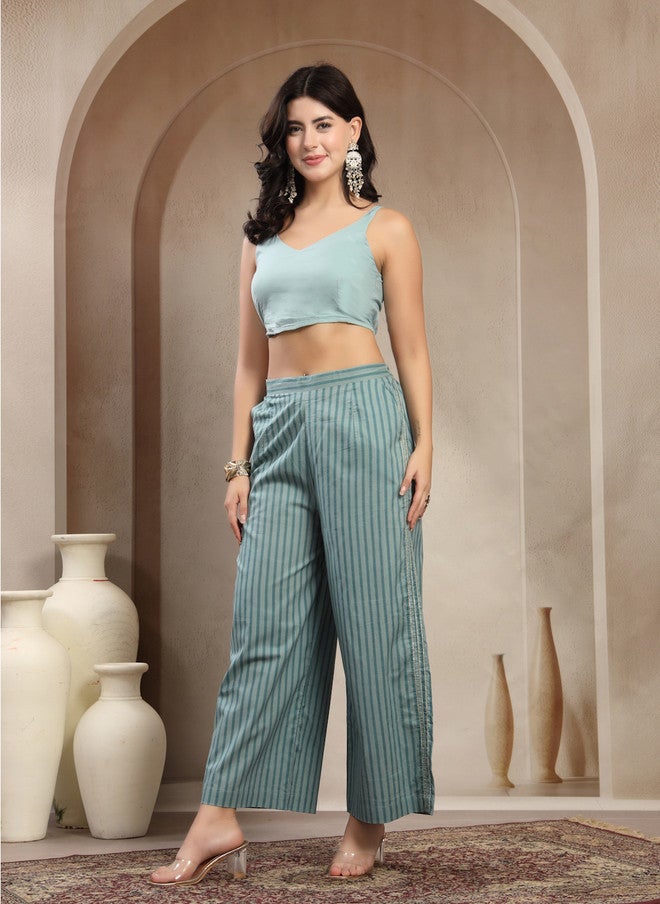 COTLAND FASHION طقم كوتلاند فاشن بلوزة على شكل حرف V وبنطلونات بالازو مع شروغ - Image 4