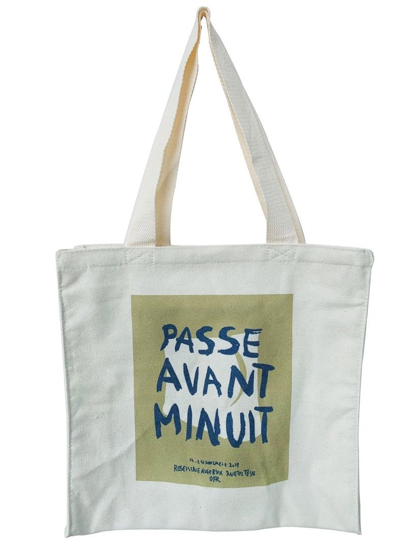 حقيبة قماشية أنيقة قابلة لإعادة الاستخدام للنساء والفتيات - تصميم بسحاب مع نقشة كلمات عصرية، مثالية للتسوق والمدرسة والمكتبة (14.5 × 13.5 بوصة) - Image 1