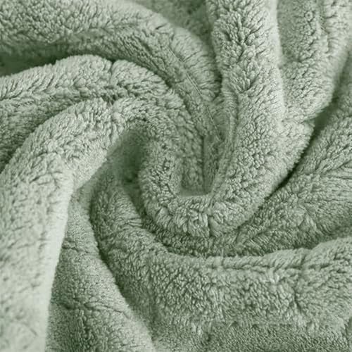 MAXOSHINE Microfiber Towels for Bath Large Size-Super Soft Coral Fleece Bathing Towel with Hook Quick Dry Super Absorbent-Bath Towel for Men and Women-70x140 cm 350 GSM (Green, Pack of 1) - Image 3
