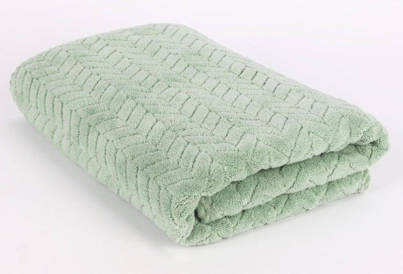 MAXOSHINE Microfiber Towels for Bath Large Size-Super Soft Coral Fleece Bathing Towel with Hook Quick Dry Super Absorbent-Bath Towel for Men and Women-70x140 cm 350 GSM (Green, Pack of 1) - Image 1