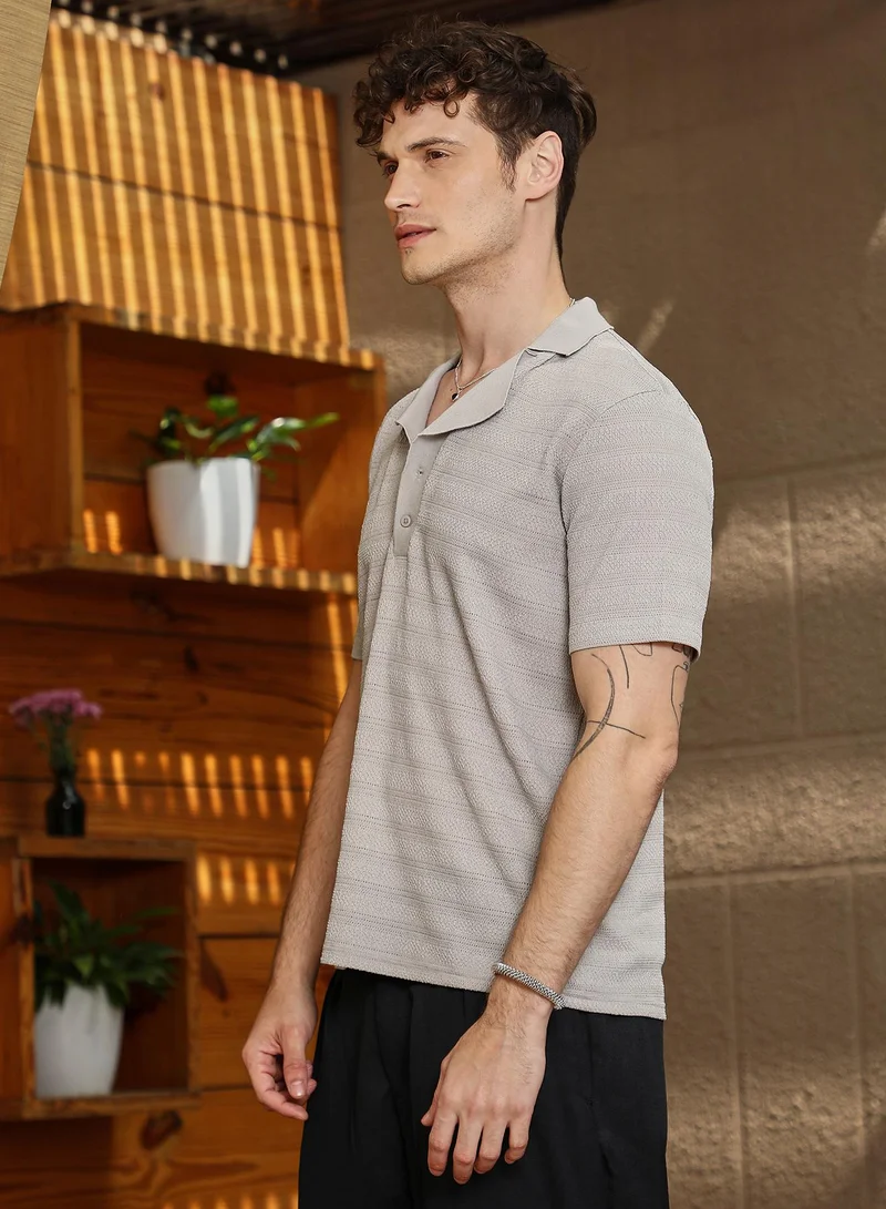 Campus Sutra Men's Cloud Grey Grainy-Tactile Polo T-Shirt