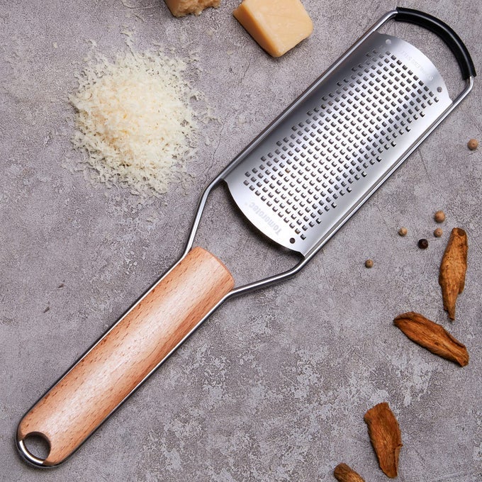 STAINLESS STEEL CHEESE GRATER WITH NATURAL WOOD HANDLE FOR PARMESAN CHEESE LEMON GINGER CHEESE NUTMEG POTATO CHOCOLATE AND GARLIC SMALL